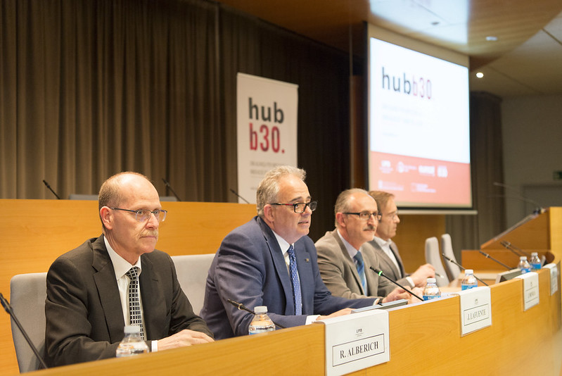 Hub b30
